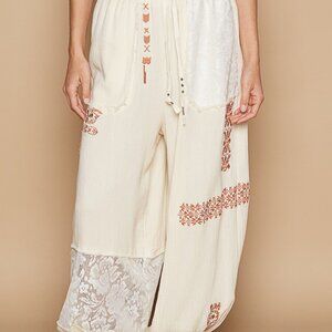 P8421 POL jogger pants in double gauze, see through lace and embroidery